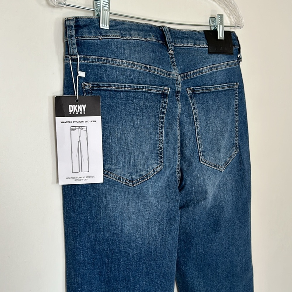 NWT DKNY Waverly Straight Leg Jeans - Picture 6 of 8